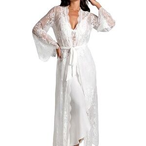 In Bloom by Jonquil BRIDAL ROBE